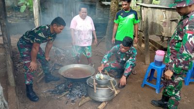 Prajurit Rajawali di Perbatasan Papua Dampingi Warga Buat Minyak Goreng Tradisional Berbahan Kelapa