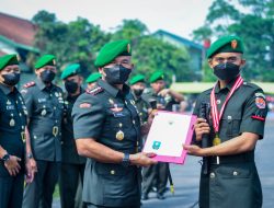 Danpusdikpal Kodiklatad Pimpin Upacara Penutupan Dikjurta Peralatan TNI AD T.A 2022