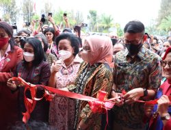 Menghadiri Pembukaan KTT W20 Irwasda Mewakili Kapoldasu Di Tepian Danau Toba