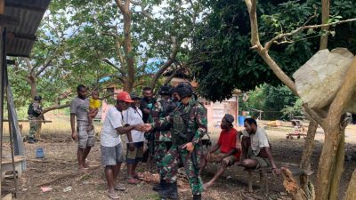 Membangun Papua, Satgas Pamtas RI PNG Yonif Raider 142/KJ lakuakn Komsos Dengan Tokoh Masyarakat