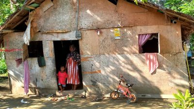 Memprihatikan!!! Halimatun Sakdiah Nempati Rumah Tidak Layak Huni di Dusun Timur, Desa Kuala Peudawa Puntong 