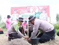 Kapolres bersama Dandim Bener Meriah Pimpin Gerakan Penanaman Pohon Dalam Program Aceh Hijau di Kecamatan Timang Gajah 