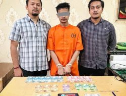 Penjual Chip Higgs Domino Island Diangkut Polisi dari Sebuah Warung di Desa Blang Barom