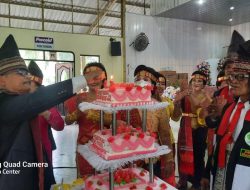 22 Orang Kelahiran Tahun 1945 Terima Ulos disaat Pelantikan Pengurus DPC PSSAB Kota Pematangsiantar di Wisma Tama 