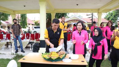 Rayakan HUT Polwan ke-74 serta Peringatan HKGB ke 70, Kapolres AKBP Ronald Beri Apresiasi dan Ingatkan Untuk Tetap Menjaga Marwah Institusi Polri