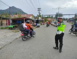 Wujudkan Kepedulian, Polres Bener Meriah Lakukan Pengaturan Arus Lalu Lintas di Pagi Hari 
