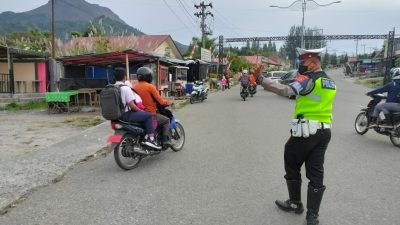 Wujudkan Kepedulian, Polres Bener Meriah Lakukan Pengaturan Arus Lalu Lintas di Pagi Hari 