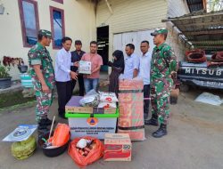 Kodim 0119/BM dampingi BPBD Berikan Bantuan Sembako kepada Korban Kebakaran di Bener Kelipah