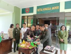 Perayaan HUT TNI ke-77 Tahun, Kodim 1428/Mamasa Merayakan dengan Sederhana Dihiasi Pemotongan Nasi Tumpeng 