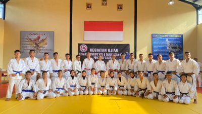 POLDA SULTRA : Gelar Kenaikan Tingkat Kyu dan Sabuk Hitam di Sasana Dojo Judo Sangia Bhayangkara Sultra