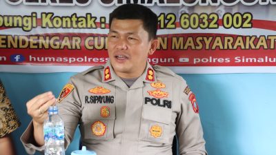 AKBP Ronald Sipayung Dengarkan Curhatan Warga Nagori Moho untuk Jaga Kamtibmas