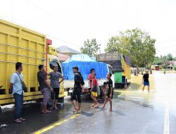 Banjir Landa Aceh Tamiang, Jalan Medan-Banda Aceh Lumpuh Total