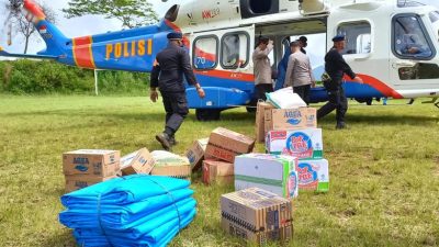 Polri Jangkau Tempat Terisolir untuk Berikan Pasokan Kebutuhan Pokok