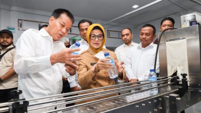 Walikota Pematangsiantar Resmikan Peluncuran Produk Air Mineral Kemasan “ULI”