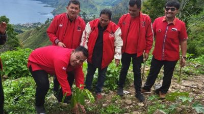 Dalam Rangka HUT  PDIP Ke-50Tahun dan HUT Megawati Soekarno Putri, PDIP Kabupaten Karo Beserta PAC lakukan Penghijauan