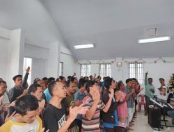 Ibadah Kebaktian, Tingkatkan Keimanan Warga Binaan Rutan Kabanjahe Kanwil Kemenkumham Sumut