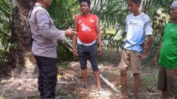 Cegah Kebakaran Hutan dan Lahan, Aipda Vonsa Tampubolon Sampaikan Himbauan kepada Petani Sawit   