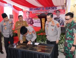 Kapoldasu Didampingi Kapolresta Deli Serdang Resmikan Mako Polsek Pantai Labu   