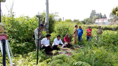 Polres Bersama BPN Taput  Cek Lokasi Pengerusakan Tanaman Keluarga Bonifasius Hutasoit di Belakang SD HKBP Sabungan Siborongborong
