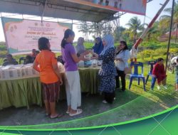 PTPN IV Kebun Bukit Lima Bagi – Bagi Takjil kepada Masyarakat Sekitar   