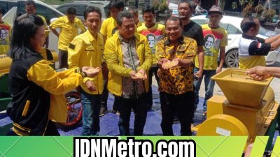 Ir Lamhot Sinaga Salurkan Mesin Pemipil Jangung dan Handsprayer Electric Kepada Petani di Kecamatan Siborongborong