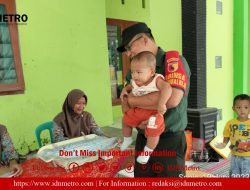 Peduli Kesehatan Anak, Babinsa Koramil Srengat Dampingi Bidan Desa Lakukan Posyandu Balita di Desa Kandalrejo   