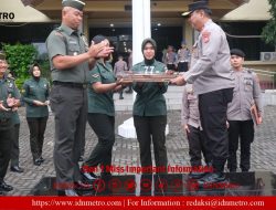 Silaturrahmi dan Beri Kejutan Hari Bhayangkara, Kasdam XIV/Hasanuddin Temui Wakapolda Sulsel Saat Apel Pagi