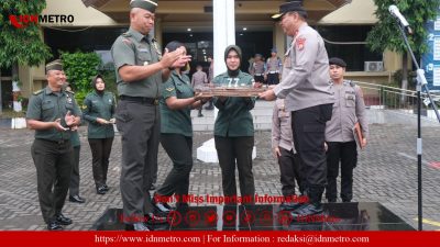 Silaturrahmi dan Beri Kejutan Hari Bhayangkara, Kasdam XIV/Hasanuddin Temui Wakapolda Sulsel Saat Apel Pagi