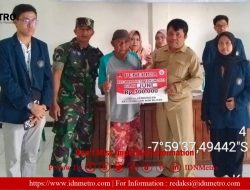 Bersama Mahasiswa Unibraw Malang, Babinsa Koramil Ponggok Lakukan Pendampingan Penyaluran BLT di Desa Gembongan