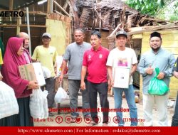 Senator Fachrul Razi Salurkan Bantuan Sembako dan Uang untuk Warga Alue Le Mirah Terdampak Rumah Ketimpa Pohon