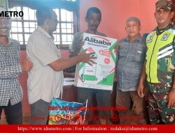 Pemdes Bagok Panasa Serahkan Bantuan Pompa dan Pupuk kepada Petani