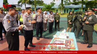 Perayaan HUT Ke-78 TNI, Wakapolres Simalungun Beri Ucapan dan Kue Ulang Tahun