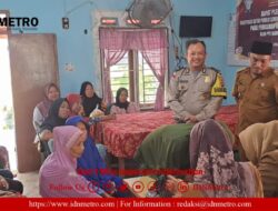 Polsek Bosar Maligas Pantau Langsung Pembagian (BLT DD) Tahun 2023 Bagi Warga