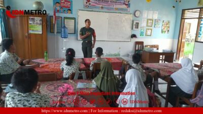 Peduli Generasi Muda, Anggota Pos Selopuro Laksanakan  Giat Babinsa Masuk Sekolah