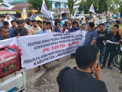 Massa di Labuhan Batu Demo Minta Tangkap Pelaku Penganiayaan sudah Tersangka (DPO) dan Jalankan Putusan Pengadilan Negeri telah Inkrah