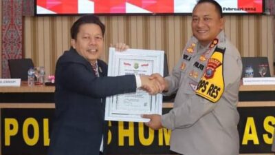 Kapolres Humbahas Terima Pengaunugrahan Penghargaan dari LEMKAPI