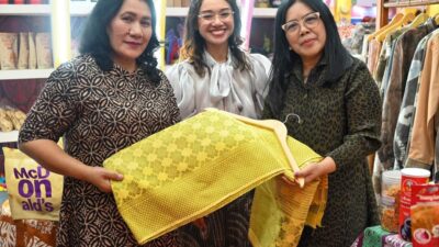 Dekranasda Humbahas Pameran Inacraf di JCC Senayan