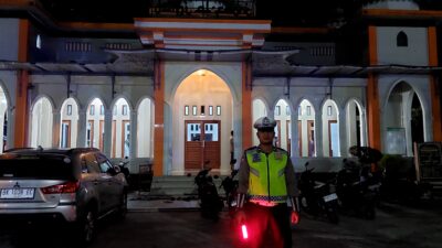 Sat Lantas Polres Simalungun Gelar Blue Light Patrol di Mesjid-Mesjid Selama Sholat Tarawih untuk Tingkatkan Keamanan