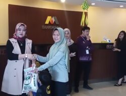 Bertajuk “Mega Peduli” Bank Mega Beri Bantuan Sembako kepada Masyarakat di Bulan Suci Ramadhan 1445H