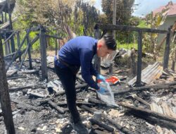 Polres Melawi lakukan Penyelidikan Penyebab Kebakaran Rumah di Desa Tanjung Lay