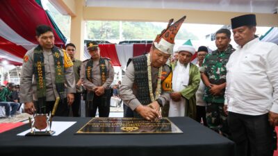 Kapolda Sumut Resmikan Gedung Polsek Parapat dan Berbuka Puasa Bersama di Simalungun