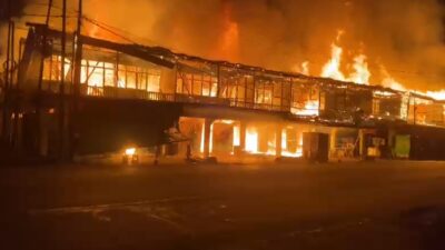Pasar Bodok Parindu Ludes di Lahap Sijago Merah