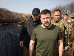 Rusia Tempatkan Presiden Ukraina Zelenskiy ke dalam Daftar Pencarian Orang