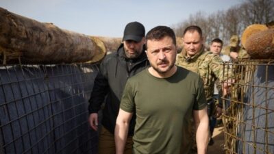 Rusia Tempatkan Presiden Ukraina Zelenskiy ke dalam Daftar Pencarian Orang