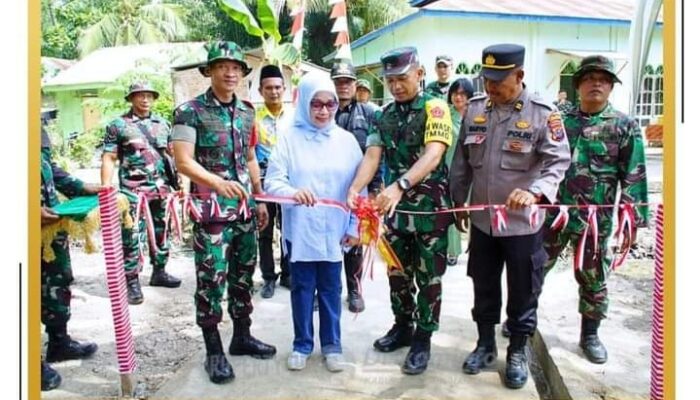 Plt Bupati Labuhan Batu bersama Dandim 0209/LB Tinjau Pembangunan Sumur Bor di Desa Selat Beting