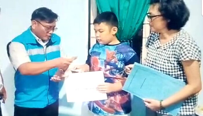 Tim Relawan Yingde Group Wilayah Sumatera A1 Siantar-Simalungun Perdana Berikan Batuan kepada Siswa Kurang Mampu dan Siswa Berprestasi