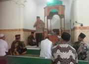 Gelar Jumat Curhat di Masjid Al Ikhlas, AKP Ibrahim Sopi Ajak Masyarakat Jaga Kamtibmas dan Berantas Narkoba