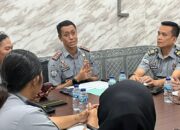 Perdana, Kalapas Kelas IIA Pematangsiantar Sukarni Ali Pimpin Rapat Internal bersama Struktur Lapas Pematangsiantar 