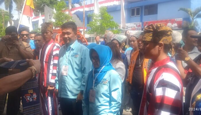 Diusung 3 Partai, Pasangan Susanti Dewayani-Ronald Tampubolon Daftar Calon Walikota dan Wakil Walikota Pematangsiantar ke KPU