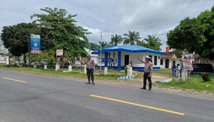 Satlantas Polres Simalungun Amankan Arus Lalu Lintas di Jalur Wisata Parapat Selama Libur Weekend